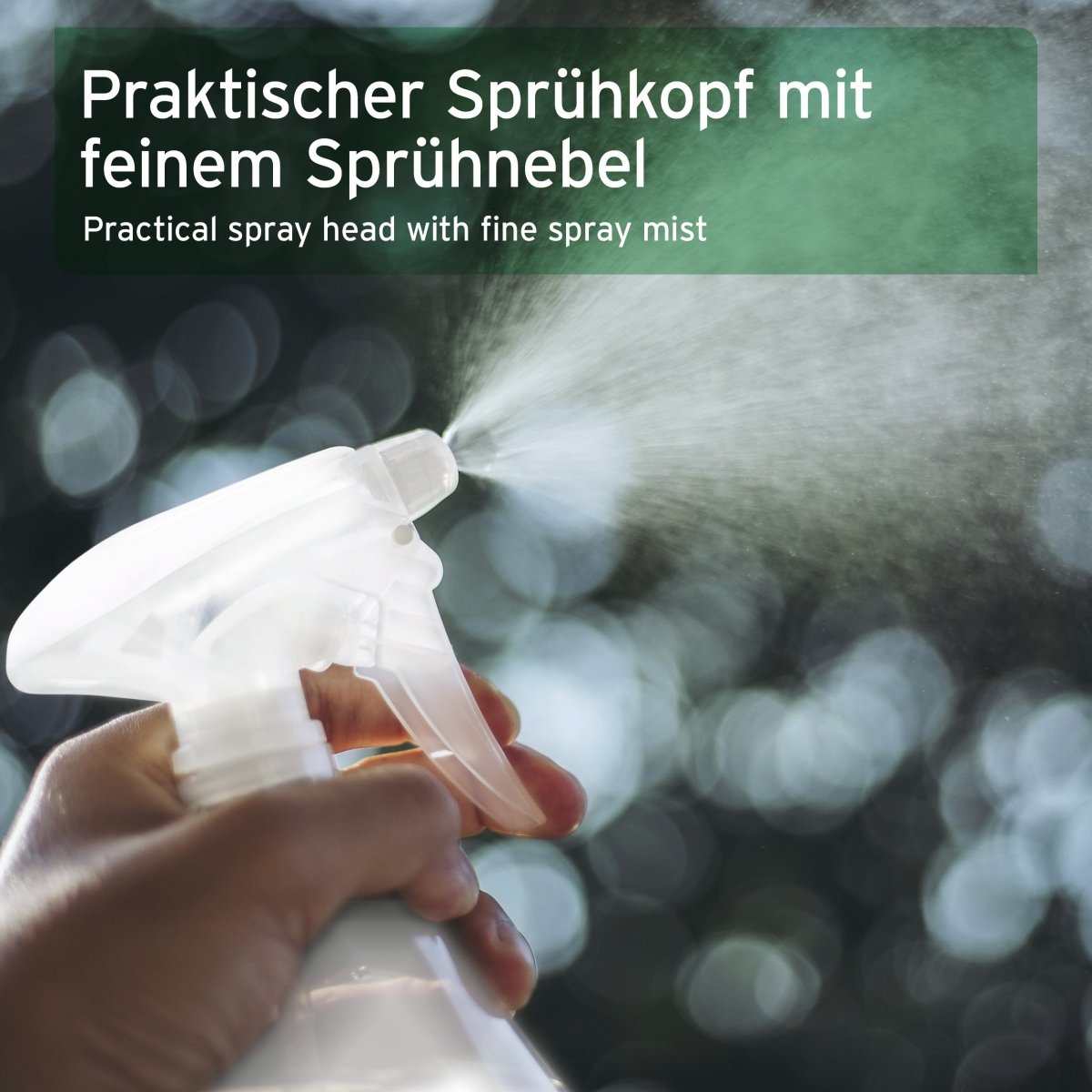 Sprühflasche mit Milbenstopspray in Anwendung mit grüner Info-Box.