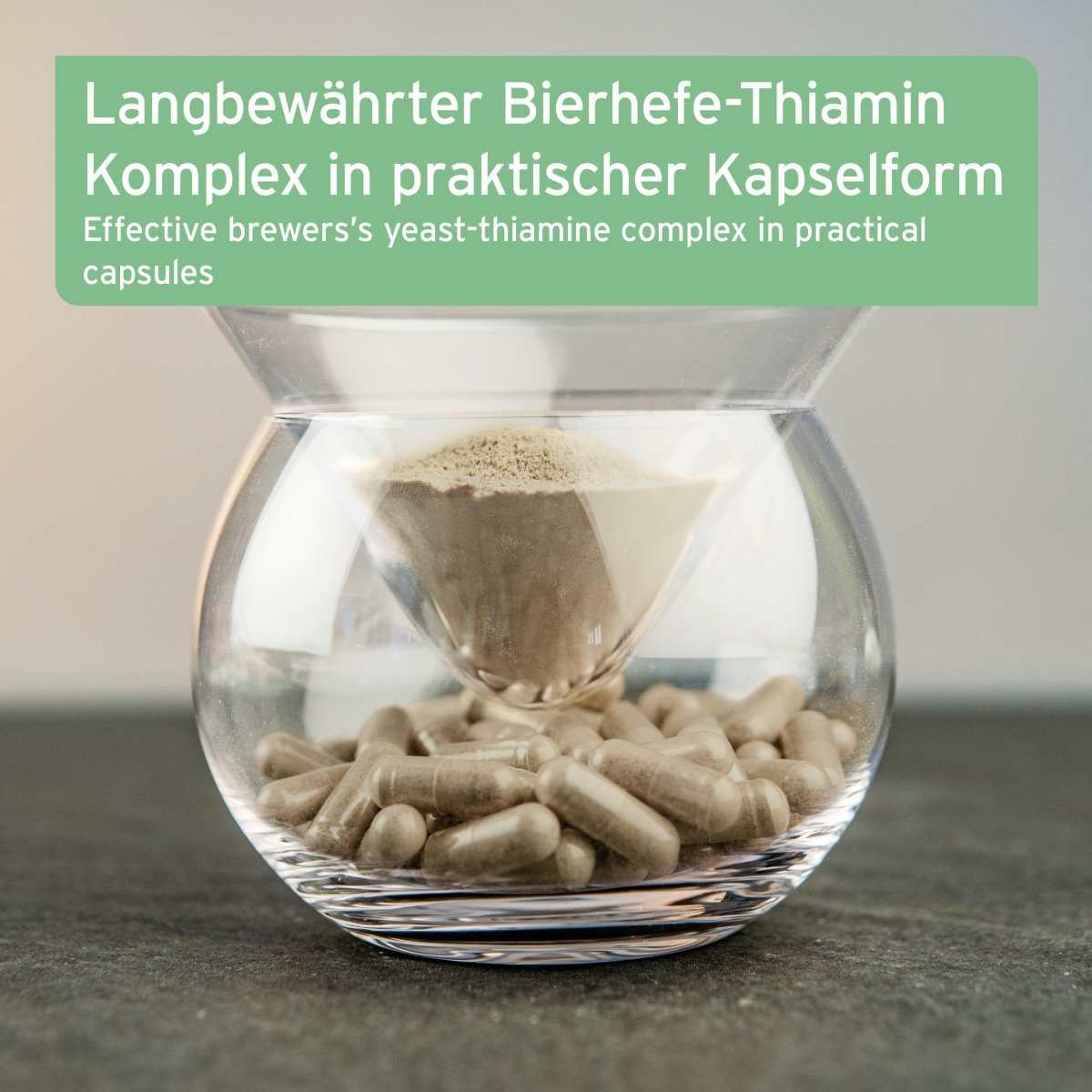 Langbewährter Bierhefe-Thiamin-Komplex in einer praktischen Kapselform für den Zeckenschutz bei Hunden.